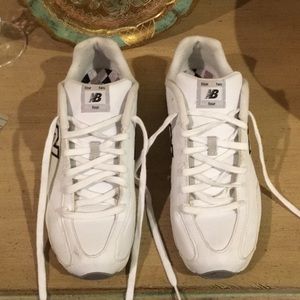 New Balance tennis shoes